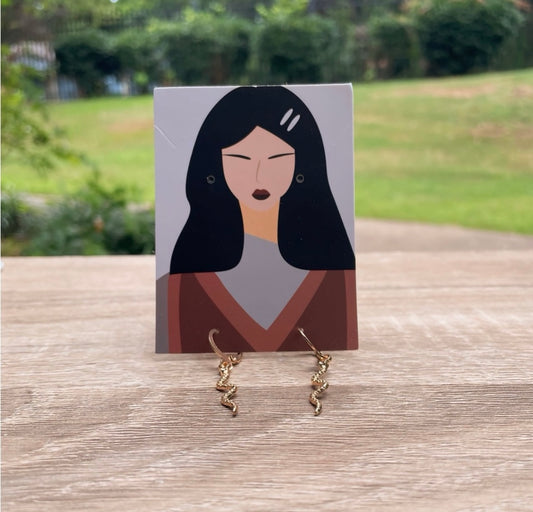 UNIQUE It Girl Earrings