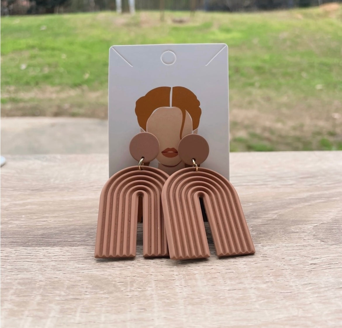 UNIQUE Brown Earrings